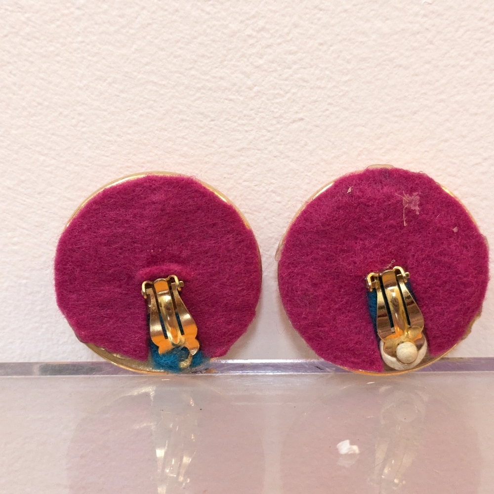 Vintage Round Clip Earrings, Pink Orange Gold, Fashion Jewelry - Picture 5 of 12